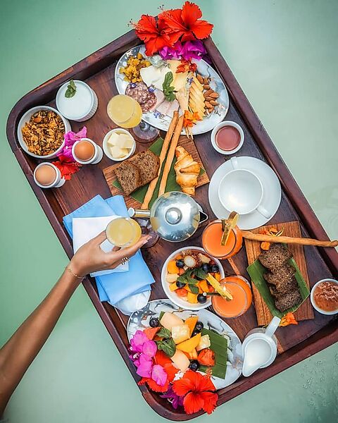 Picnic Lunch at the scenes