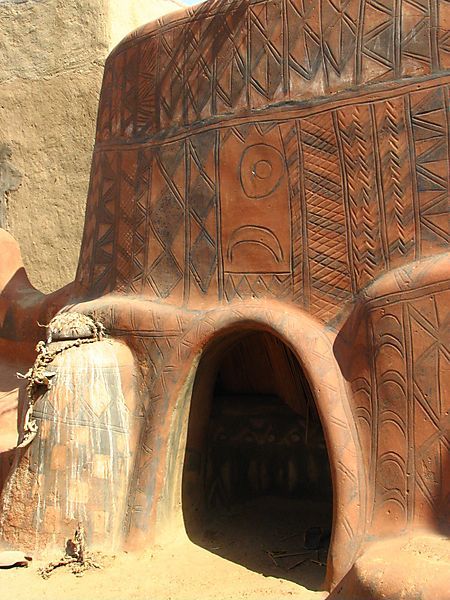 Gourounsi Painted House And Sacrificial Altar In Tiébelé.